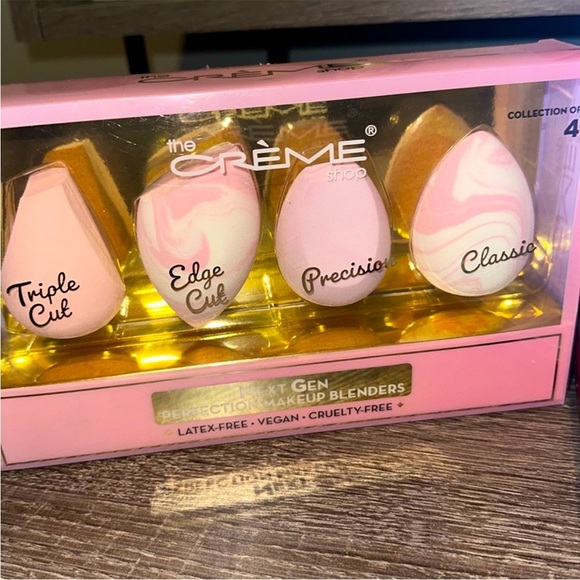 The Crème Shop NEW Next Gen Perfection Makeup Blenders – Set of 4 - Picture 1 of 3